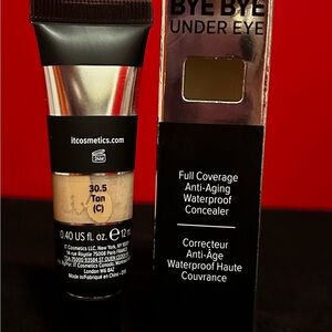 IT Bye Bye Under Eye Full Coverage Concealer